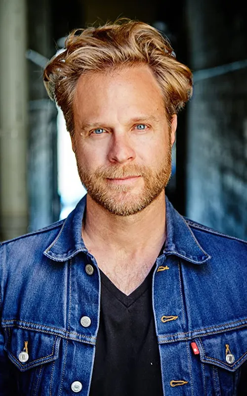 Julian Garner