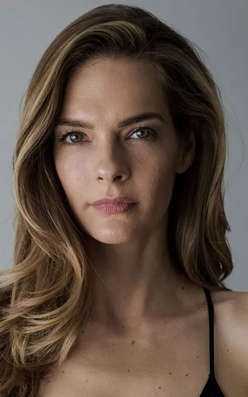 Nicole Steinwedell