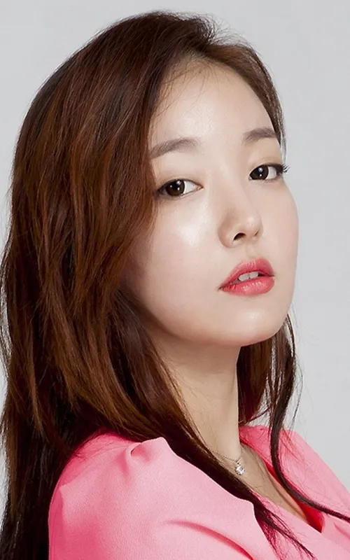 Moon Ji-in