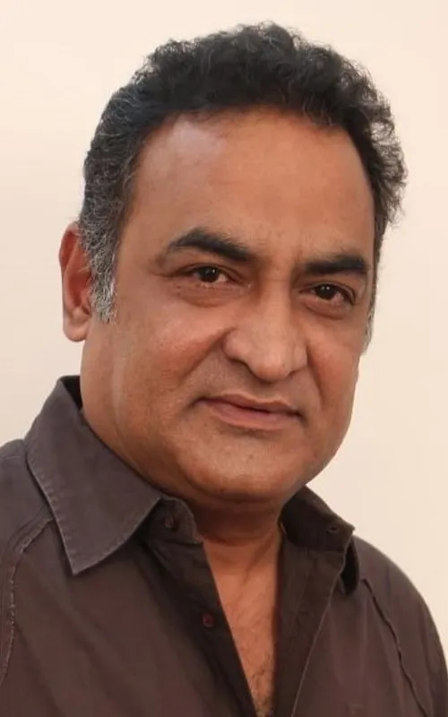 Aadukalam Naren