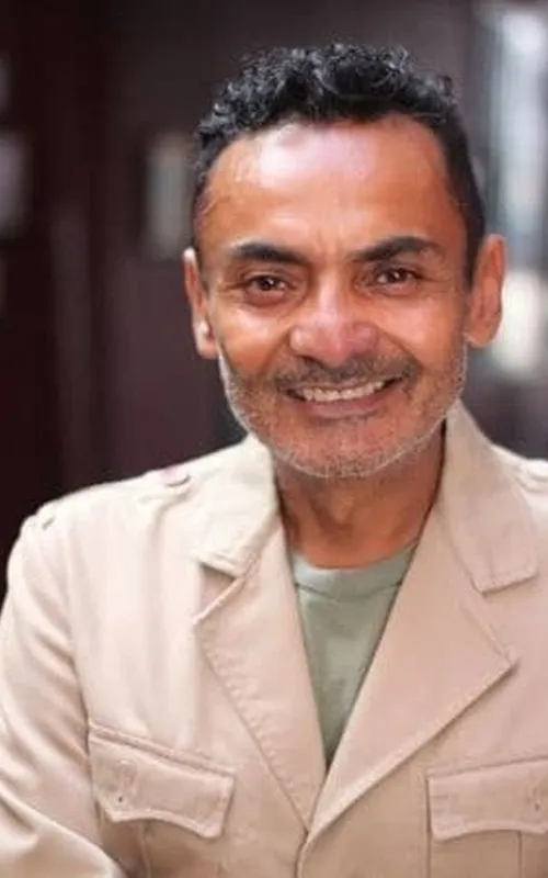 Carlos Linares
