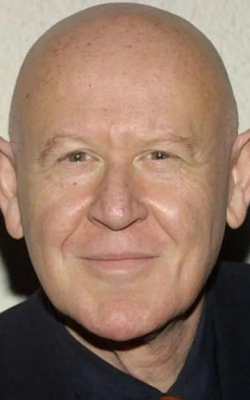 Daniel Benzali