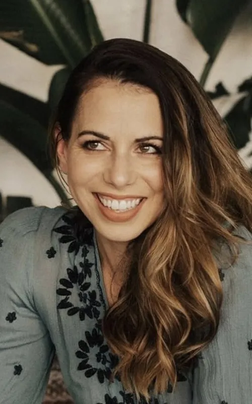 Laura Bailey