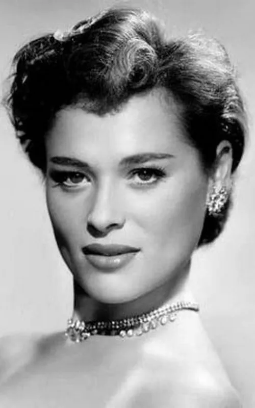 Bella Darvi