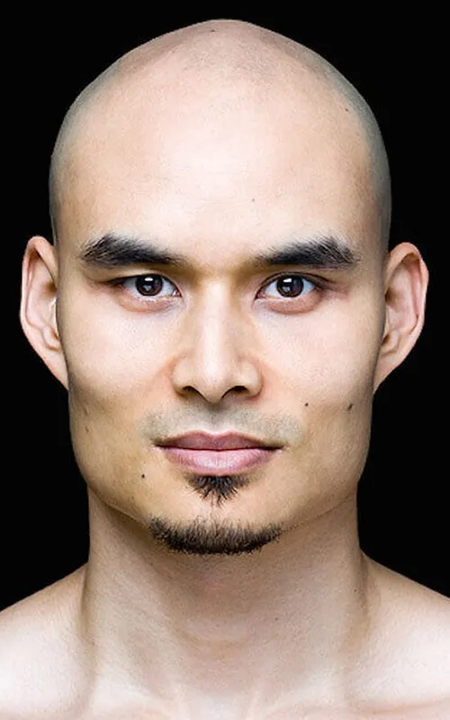 Khan Bonfils